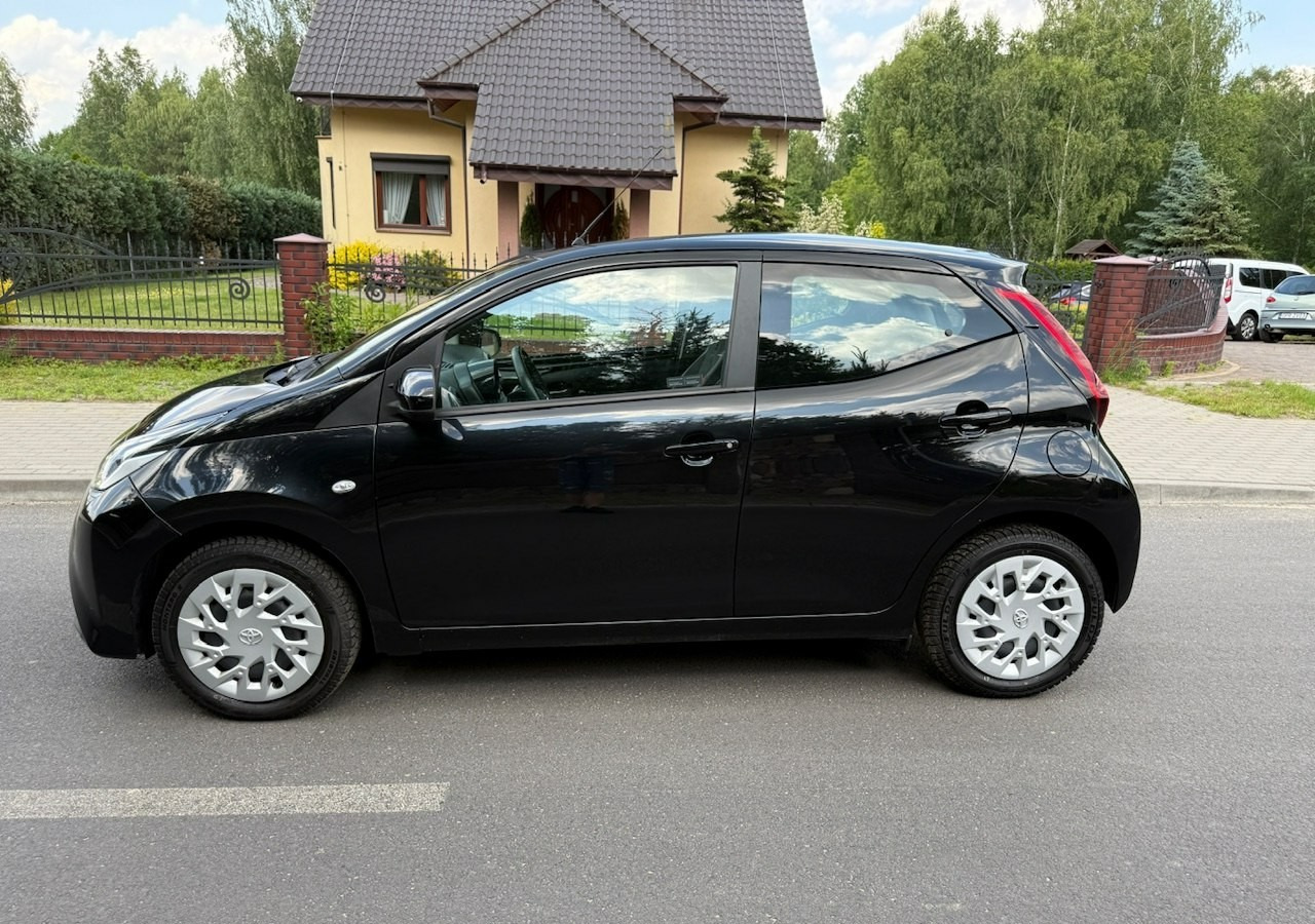Toyota Aygo II Toyota Aygo 1.0-16V Klima Salon PL 24651km Model 2021 - Hatchback: foto 2 Toyota Aygo II Toyota Aygo 1.0-16V Klima Salon PL 24651km Model 2021 - Hatchback: foto 2