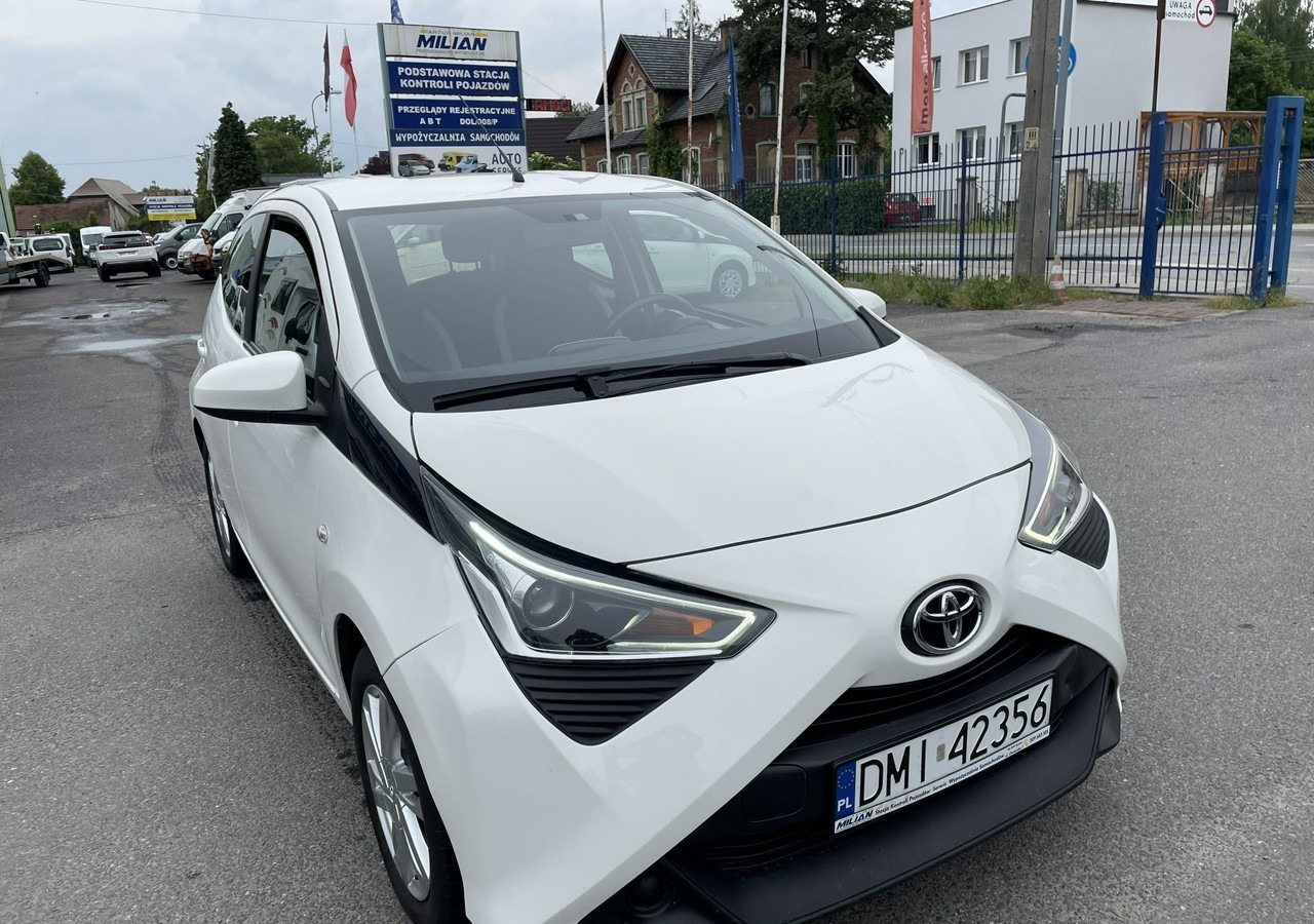 Toyota Aygo II Toyota Aygo 1.0 VVT-i JBL Edition bezyna+LPG Salon PL 2020 - Hatchback: foto 4 Toyota Aygo II Toyota Aygo 1.0 VVT-i JBL Edition bezyna+LPG Salon PL 2020 - Hatchback: foto 4
