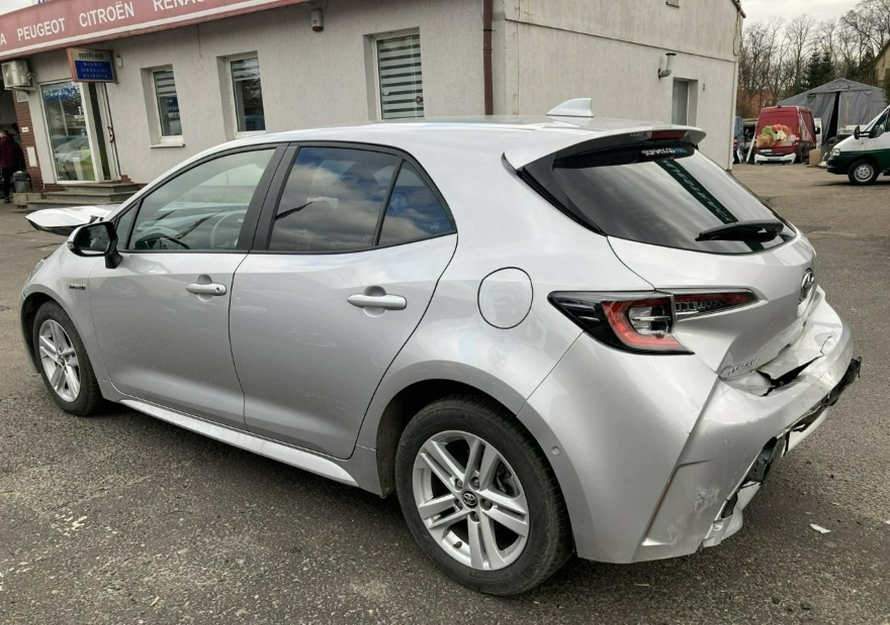 Toyota Corolla XII Corolla 1.8 Hybrid 102KM Comfort Salon PL 2020 - Hatchback: foto 2 Toyota Corolla XII Corolla 1.8 Hybrid 102KM Comfort Salon PL 2020 - Hatchback: foto 2