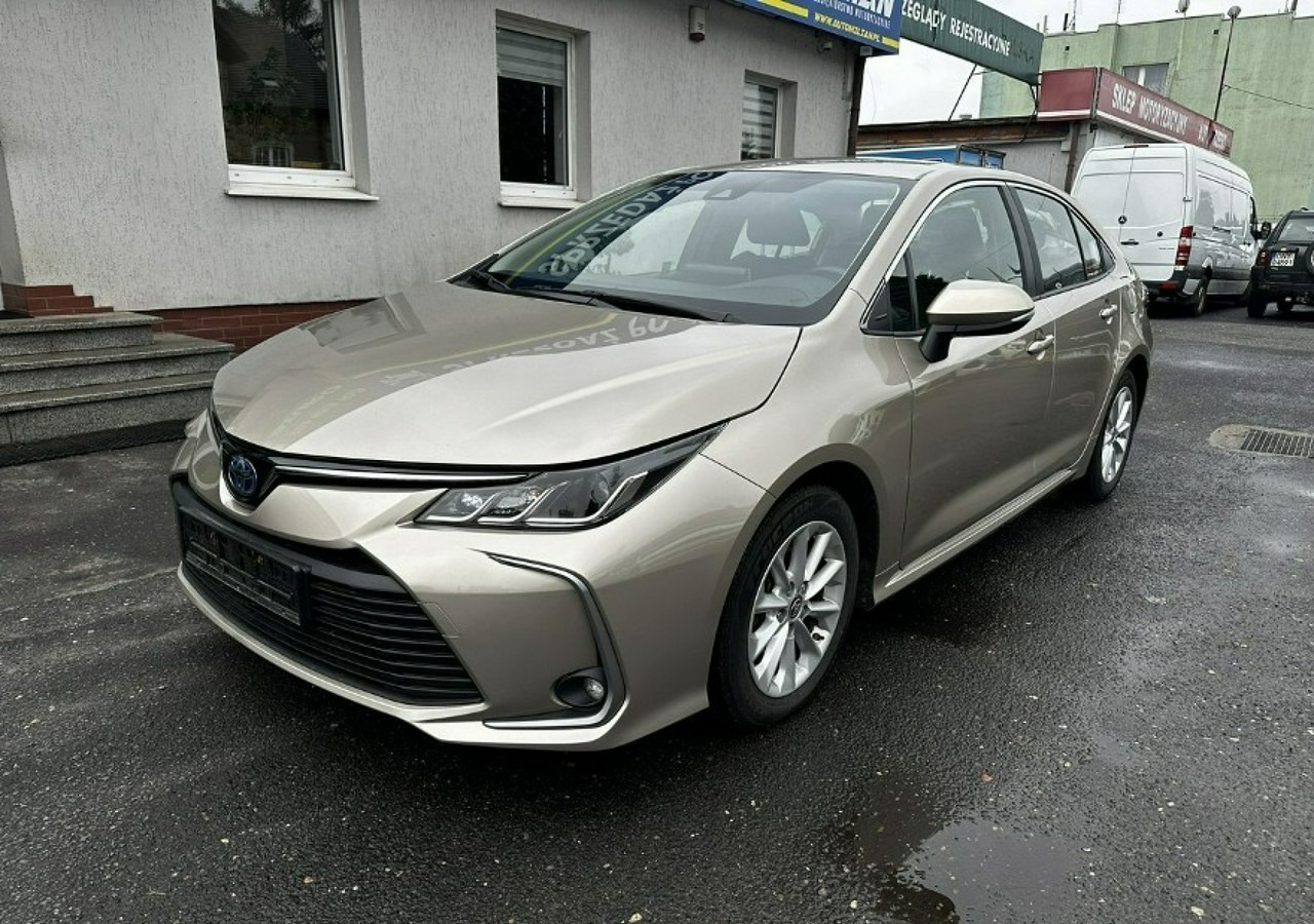 Toyota Corolla XII Corolla Sedan 1.8 Hybrid 98KM Comfort Salon PL 2022 - Automóvel: foto 2 Toyota Corolla XII Corolla Sedan 1.8 Hybrid 98KM Comfort Salon PL 2022 - Automóvel: foto 2