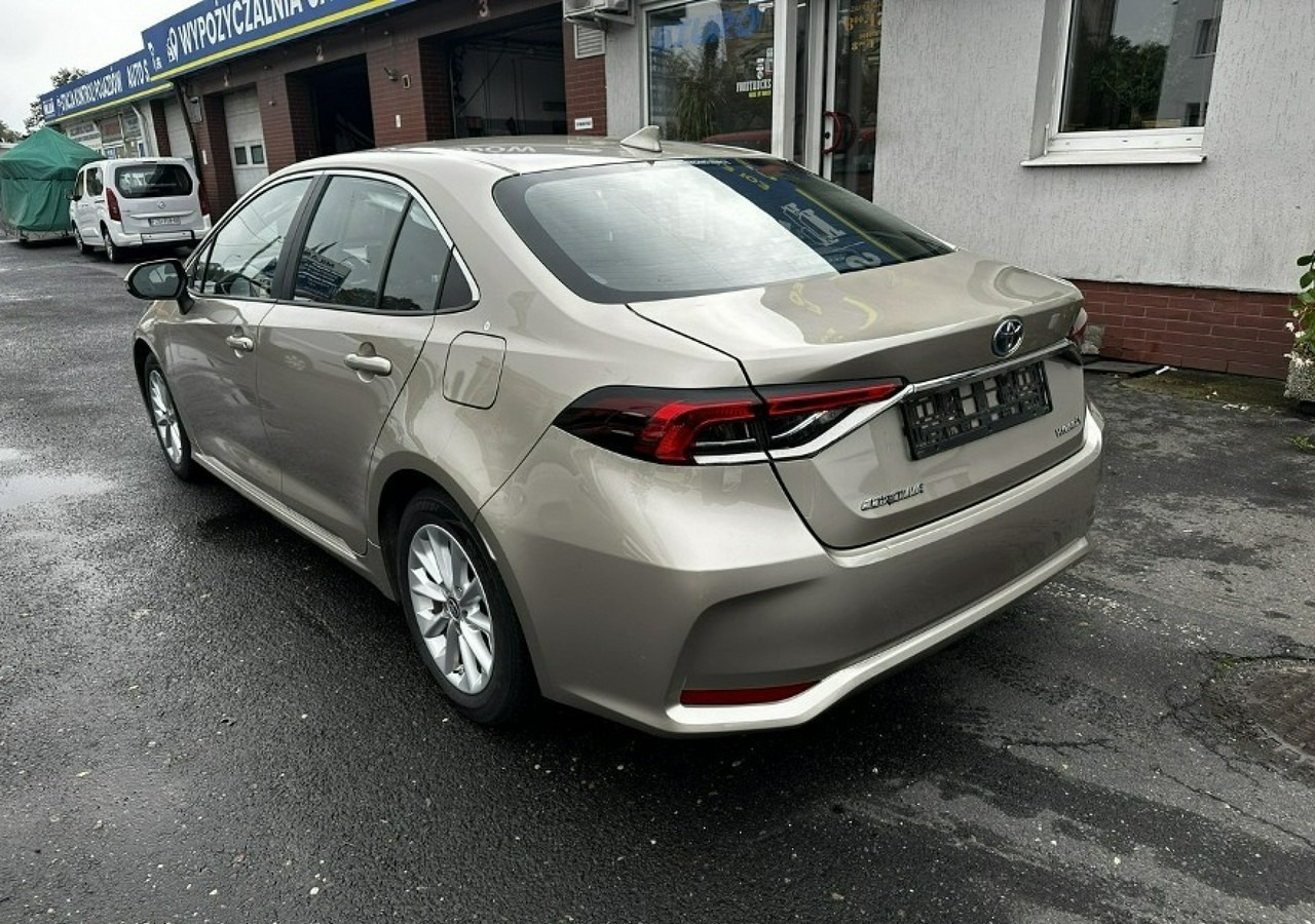 Toyota Corolla XII Corolla Sedan 1.8 Hybrid 98KM Comfort Salon PL 2022 - Automóvel: foto 3 Toyota Corolla XII Corolla Sedan 1.8 Hybrid 98KM Comfort Salon PL 2022 - Automóvel: foto 3