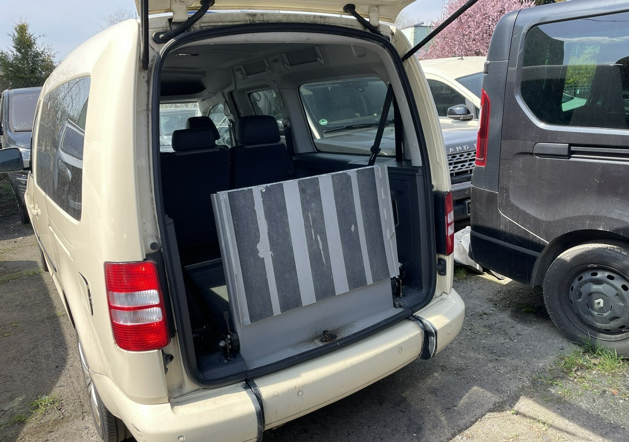 Volkswagen Caddy III Caddy do przewozu Niepełnosprawnych inwalida rampa 2015 - Automóvel: foto 2 Volkswagen Caddy III Caddy do przewozu Niepełnosprawnych inwalida rampa 2015 - Automóvel: foto 2