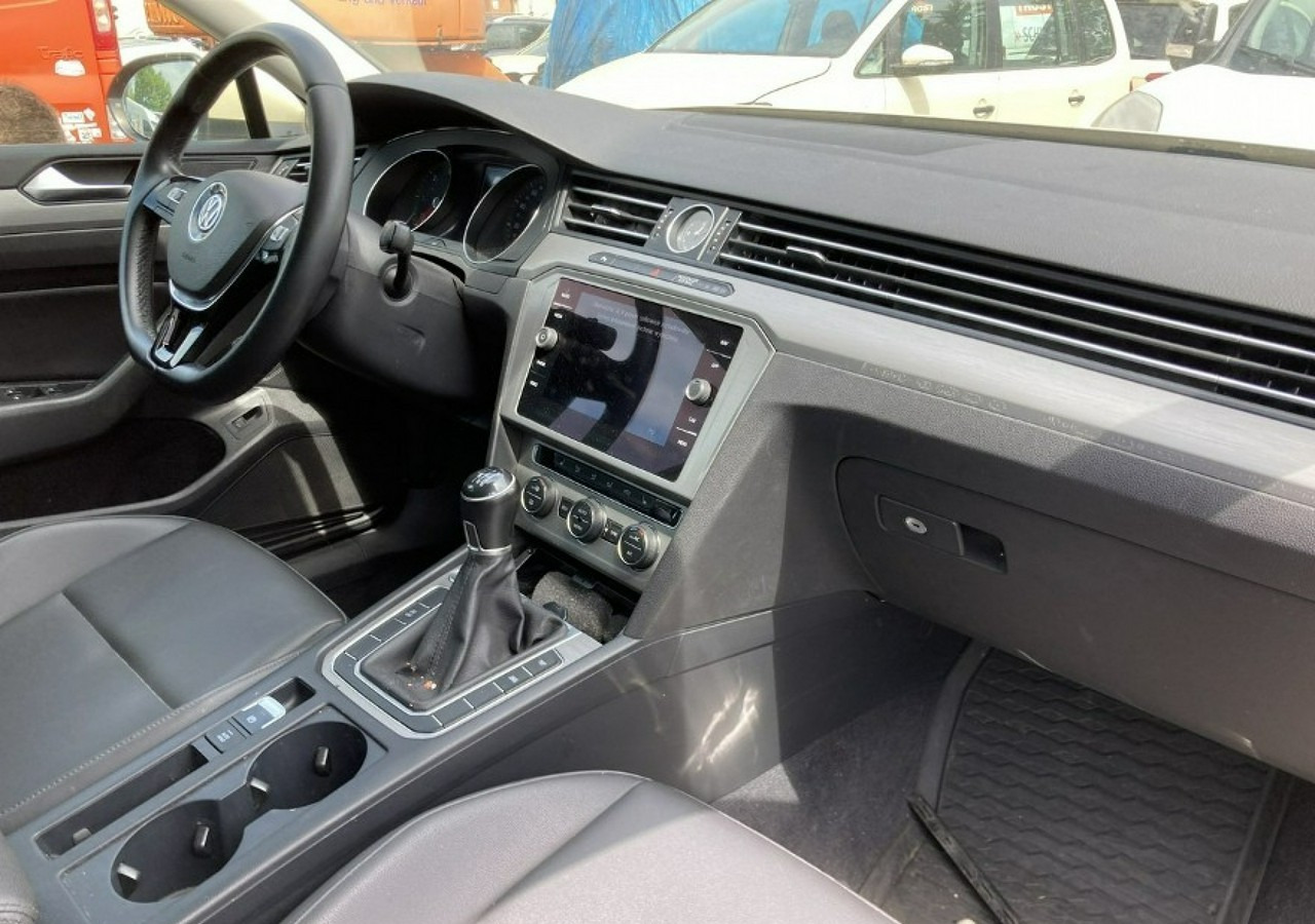 Volkswagen Passat B8 Passat B8 2.0-150KM 2018 - Automóvel: foto 3 Volkswagen Passat B8 Passat B8 2.0-150KM 2018 - Automóvel: foto 3