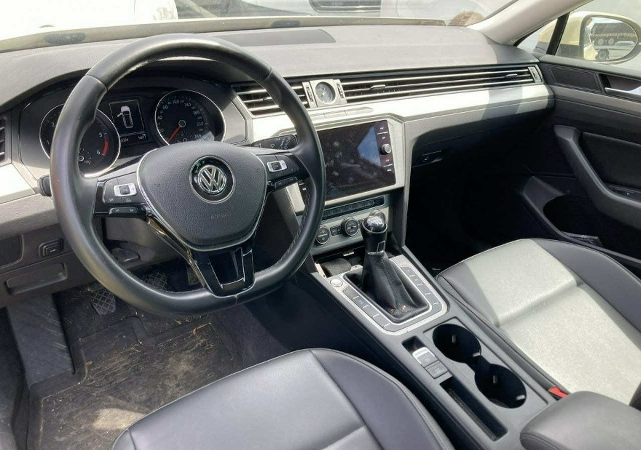 Volkswagen Passat B8 Passat B8 2.0-150KM 2018 - Automóvel: foto 5 Volkswagen Passat B8 Passat B8 2.0-150KM 2018 - Automóvel: foto 5