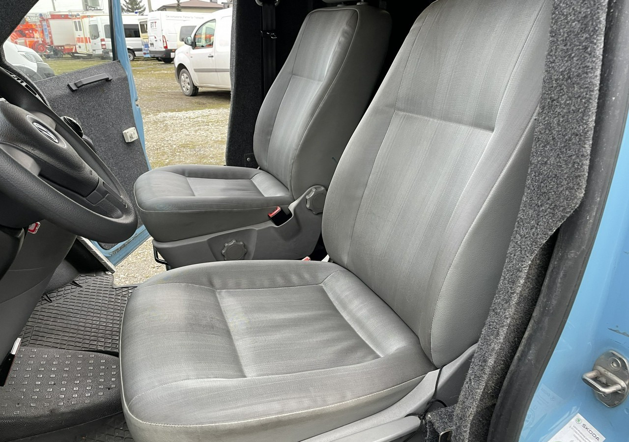 Locação financeira de  Volkswagen Transporter T5 Transporter Bankowóz kuloodporny opancerzony Model 2015 Volkswagen Transporter T5 Transporter Bankowóz kuloodporny opancerzony Model 2015: foto 12