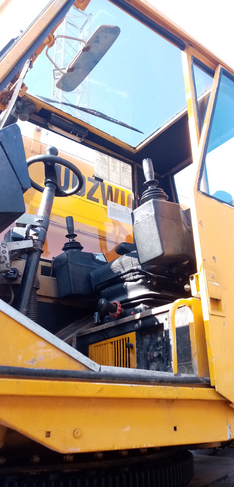 LIEBHERR LTM 1030 - Máquina de construção: foto 4 LIEBHERR LTM 1030 - Máquina de construção: foto 4