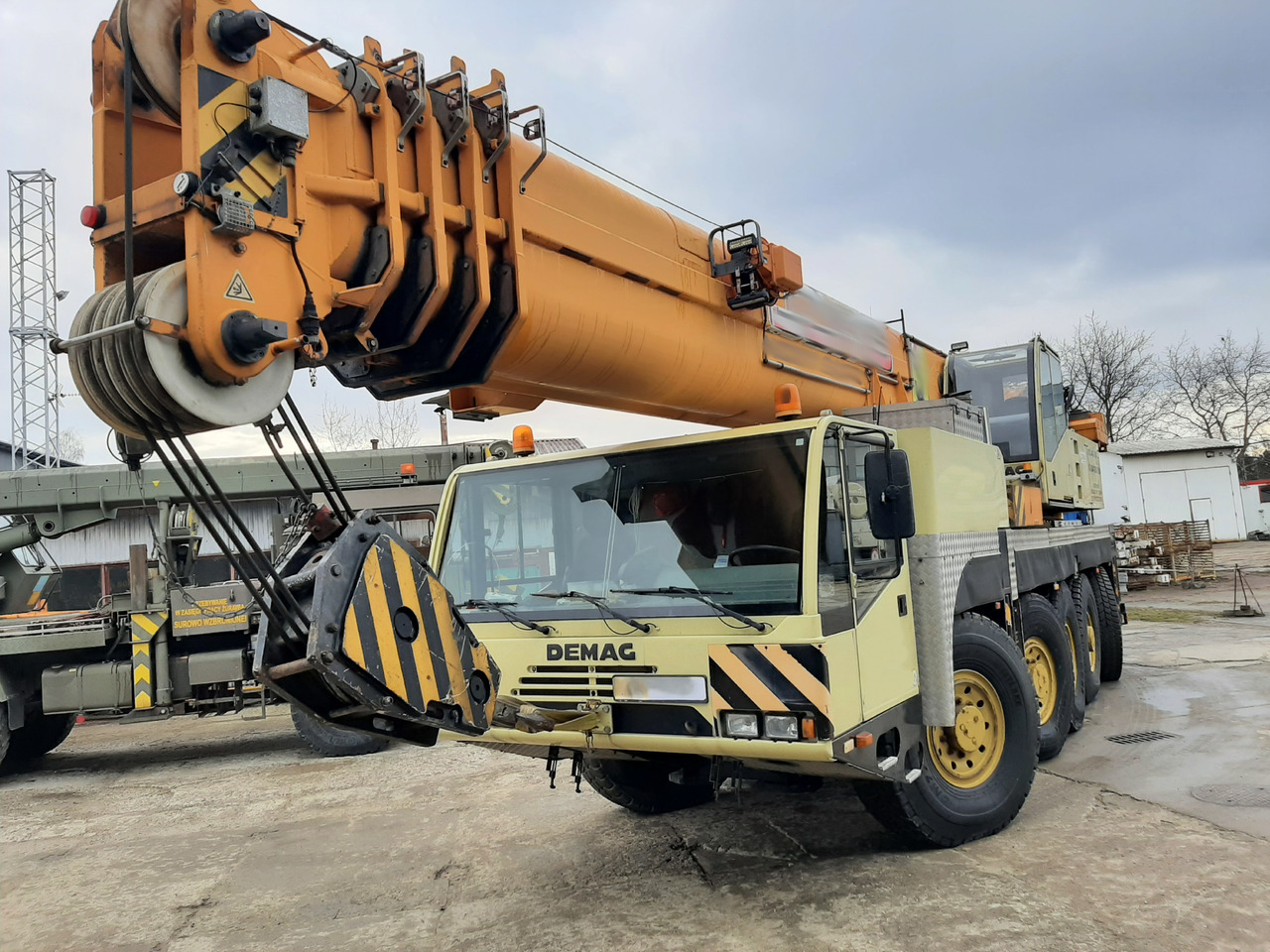 TEREX DEMAG AC100 - Grua móvel: foto 3 TEREX DEMAG AC100 - Grua móvel: foto 3