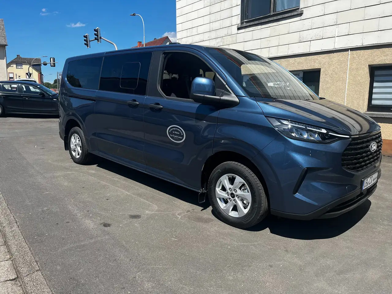Ford Tourneo Custom 320 L2 Tourneo Trend FWD - Minibus, Furgão de passageiros: foto 3 Ford Tourneo Custom 320 L2 Tourneo Trend FWD - Minibus, Furgão de passageiros: foto 3