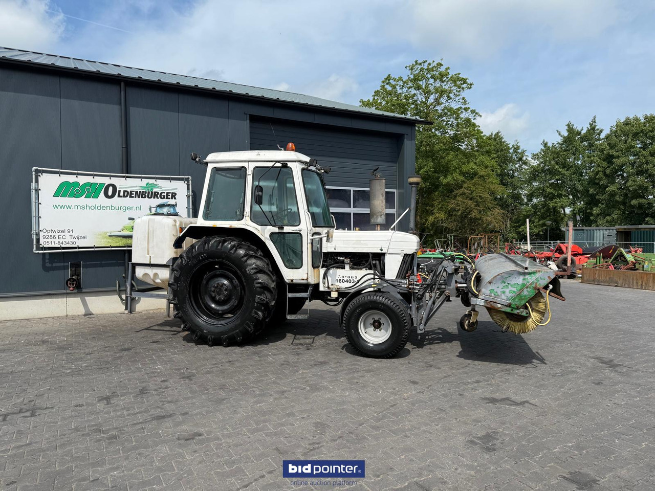 Ford 6610 met rolbezem - Trator: foto 2 Ford 6610 met rolbezem - Trator: foto 2