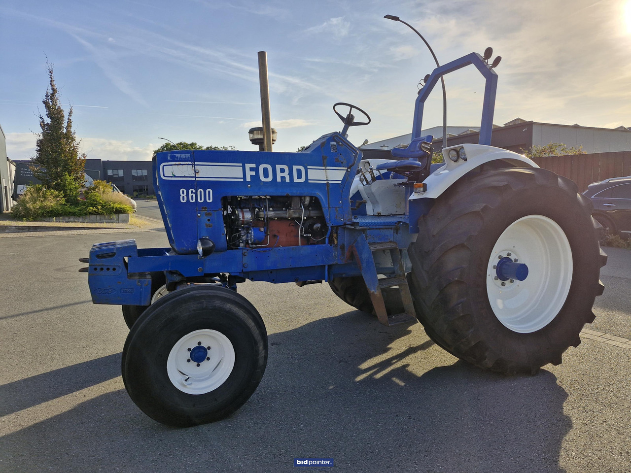 Ford 8600 - Trator: foto 1 Ford 8600 - Trator: foto 1