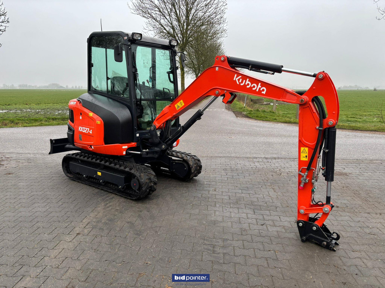 Kubota KX 027 - 4 GL minigraver - Mini escavadeira: foto 2 Kubota KX 027 - 4 GL minigraver - Mini escavadeira: foto 2