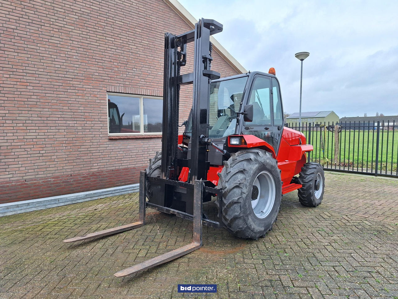 Manitou 30-4   4x4 - Empilhador a diesel: foto 1 Manitou 30-4   4x4 - Empilhador a diesel: foto 1