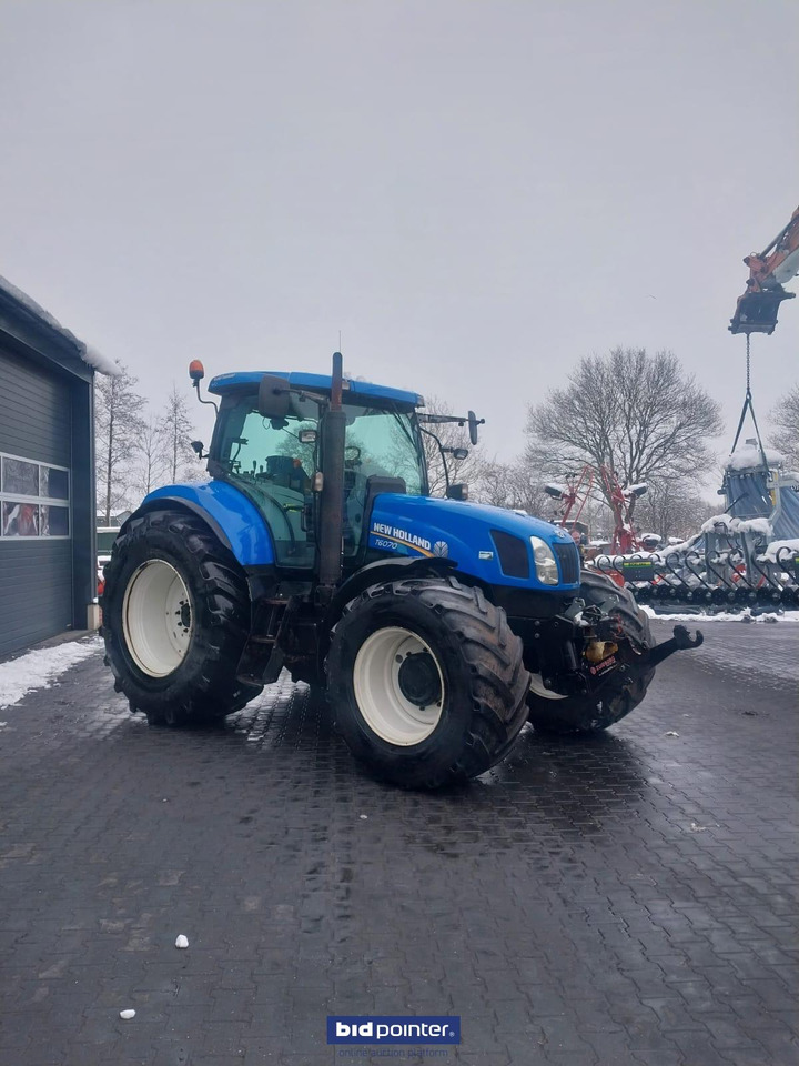 New Holland 6070 - Trator: foto 3 New Holland 6070 - Trator: foto 3