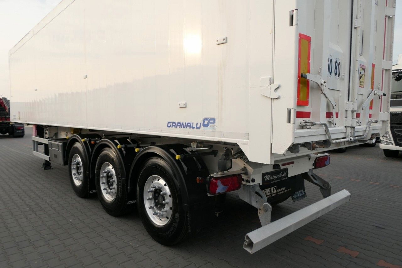 Benalu WYWROTKA 59 m3 / ALUFELGI / 2021 ROK / MAŁO UŻYW - Semi-reboque basculante: foto 4 Benalu WYWROTKA 59 m3 / ALUFELGI / 2021 ROK / MAŁO UŻYW - Semi-reboque basculante: foto 4