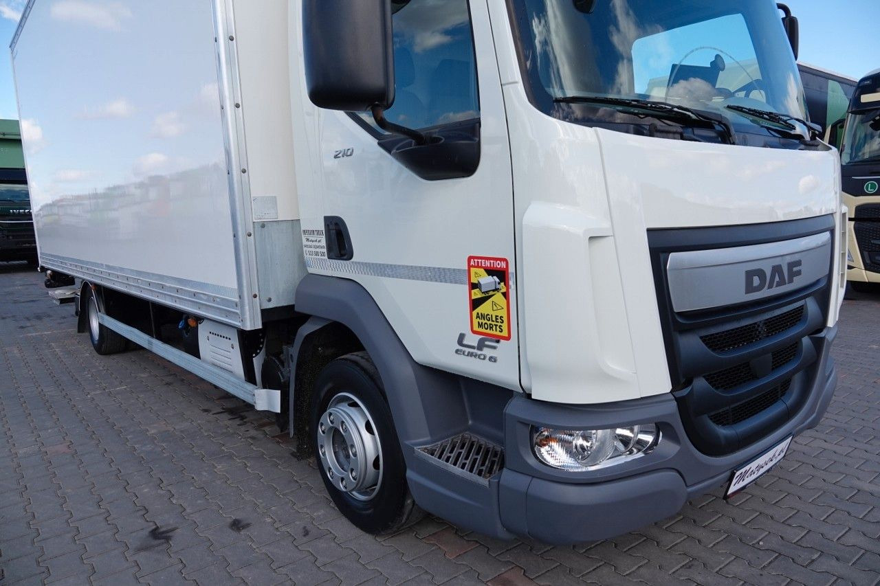 DAF LF 210 / KONTENER - 7 M / SOLÓWKA / WINDA DHOLLA - Camião furgão: foto 5 DAF LF 210 / KONTENER - 7 M / SOLÓWKA / WINDA DHOLLA - Camião furgão: foto 5