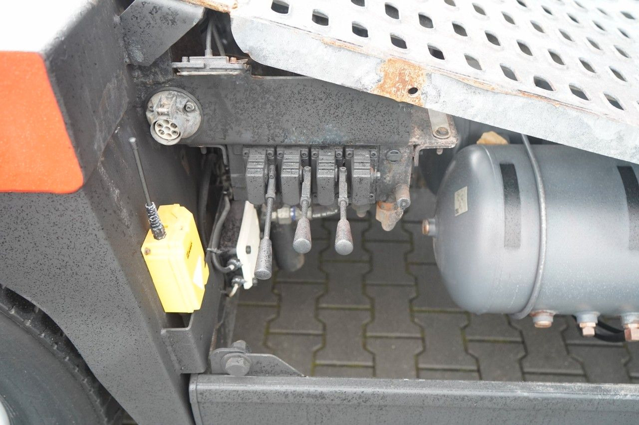 Camião transporte de veículos DAF XF 480 / LORA / LOHR / 16,5 M / 4 DOSTAWCZAKI /: foto 16 Camião transporte de veículos DAF XF 480 / LORA / LOHR / 16,5 M / 4 DOSTAWCZAKI /: foto 16