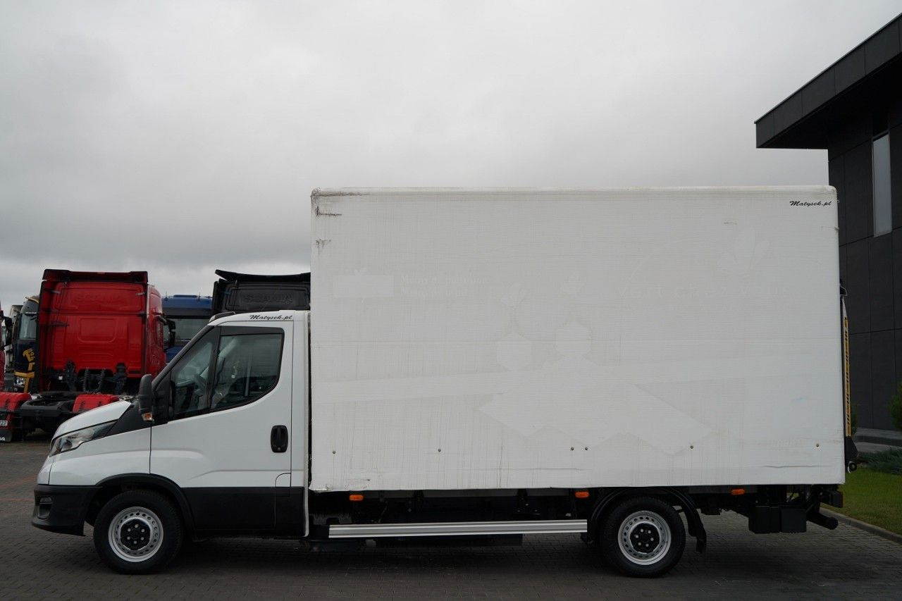 Iveco DAILY 35-NP / CNG / KONTENER / MANUAL / WINDA P - Carrinha frigorífica: foto 5 Iveco DAILY 35-NP / CNG / KONTENER / MANUAL / WINDA P - Carrinha frigorífica: foto 5