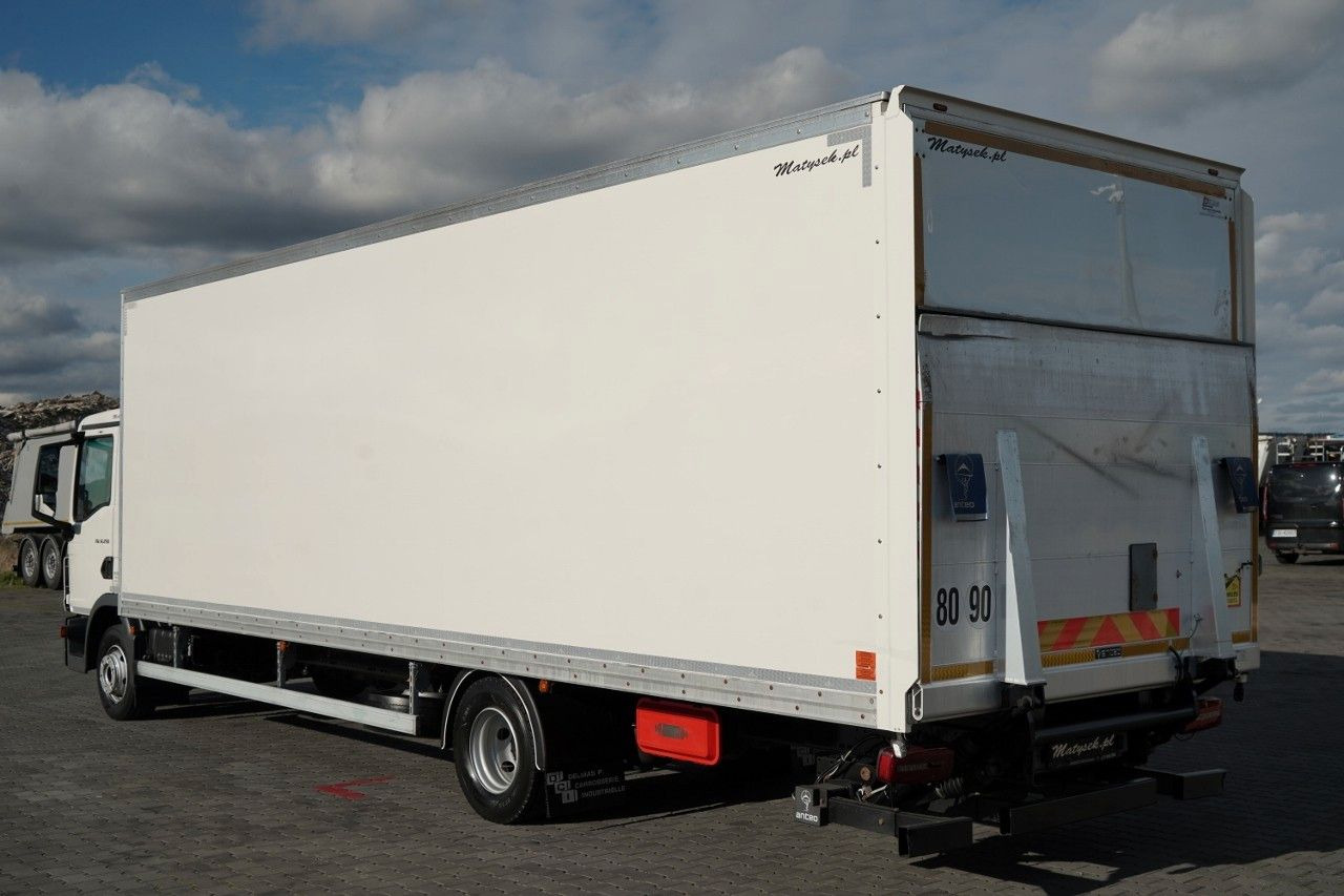 MAN TGL 12.250 / SOLÓWKA / KONTENER 8 M / WINDA / BO - Camião furgão: foto 3 MAN TGL 12.250 / SOLÓWKA / KONTENER 8 M / WINDA / BO - Camião furgão: foto 3