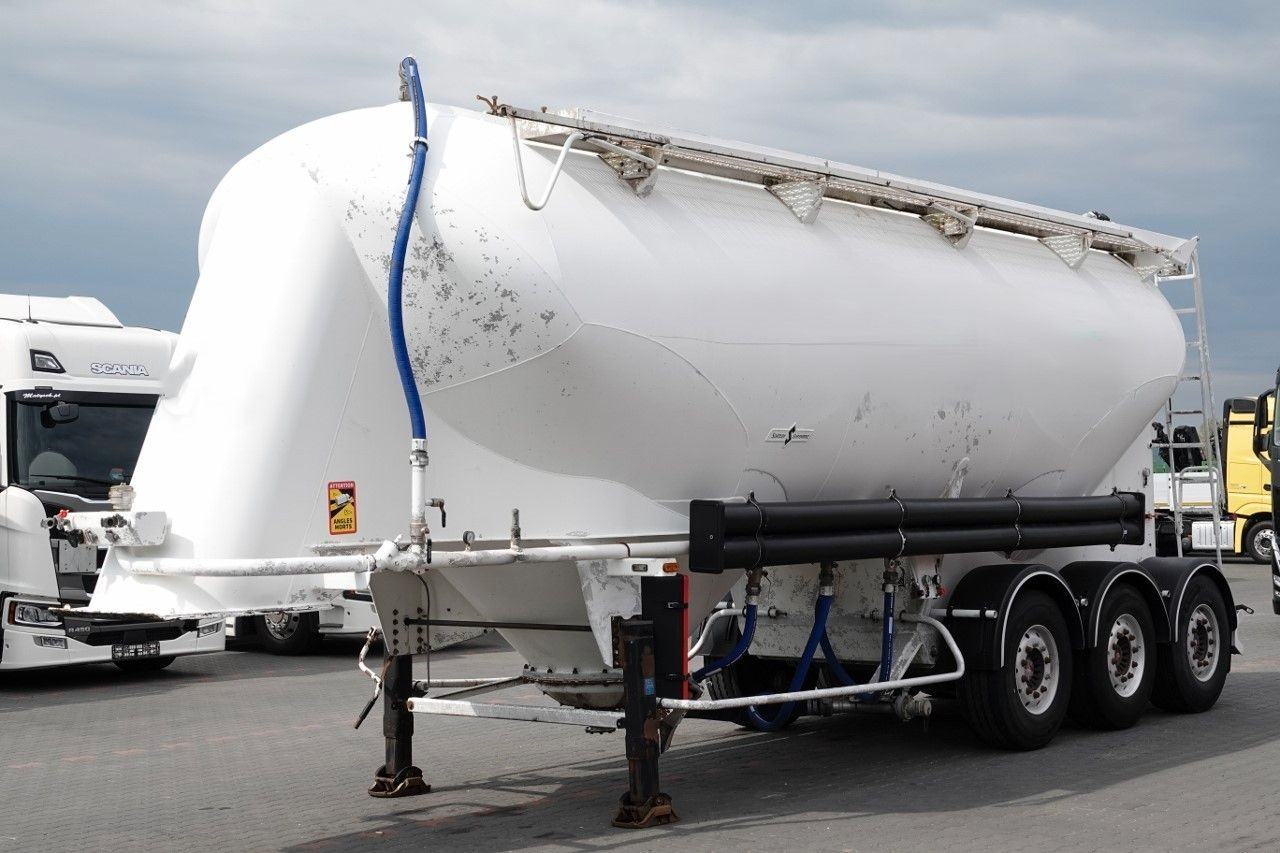 Spitzer CEMENTONACZEPA / 37 000 L / SILOS / 3 KOMORY - Semi-reboque silo: foto 3 Spitzer CEMENTONACZEPA / 37 000 L / SILOS / 3 KOMORY - Semi-reboque silo: foto 3