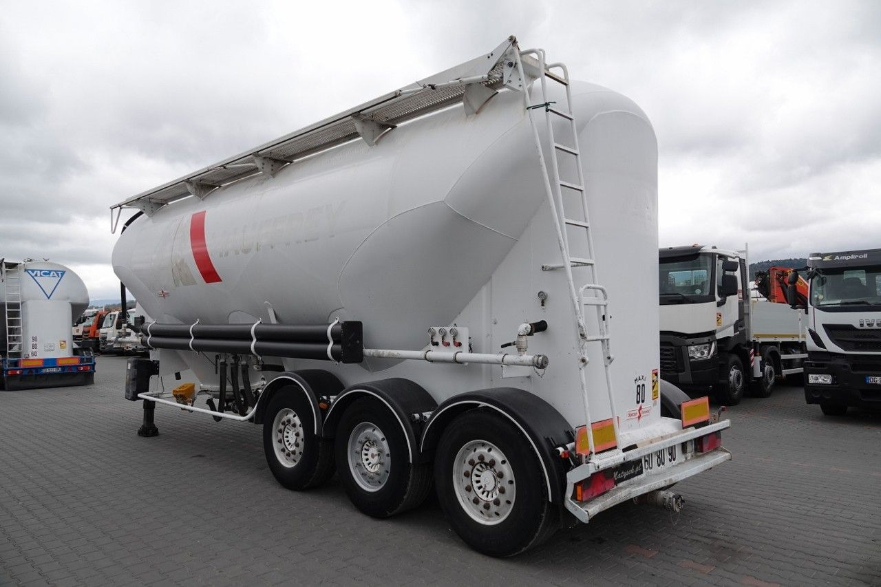 Spitzer CEMENTONACZEPA / 43 000 L / SILOS / 3 KOMORY / O - Semi-reboque silo: foto 4 Spitzer CEMENTONACZEPA / 43 000 L / SILOS / 3 KOMORY / O - Semi-reboque silo: foto 4