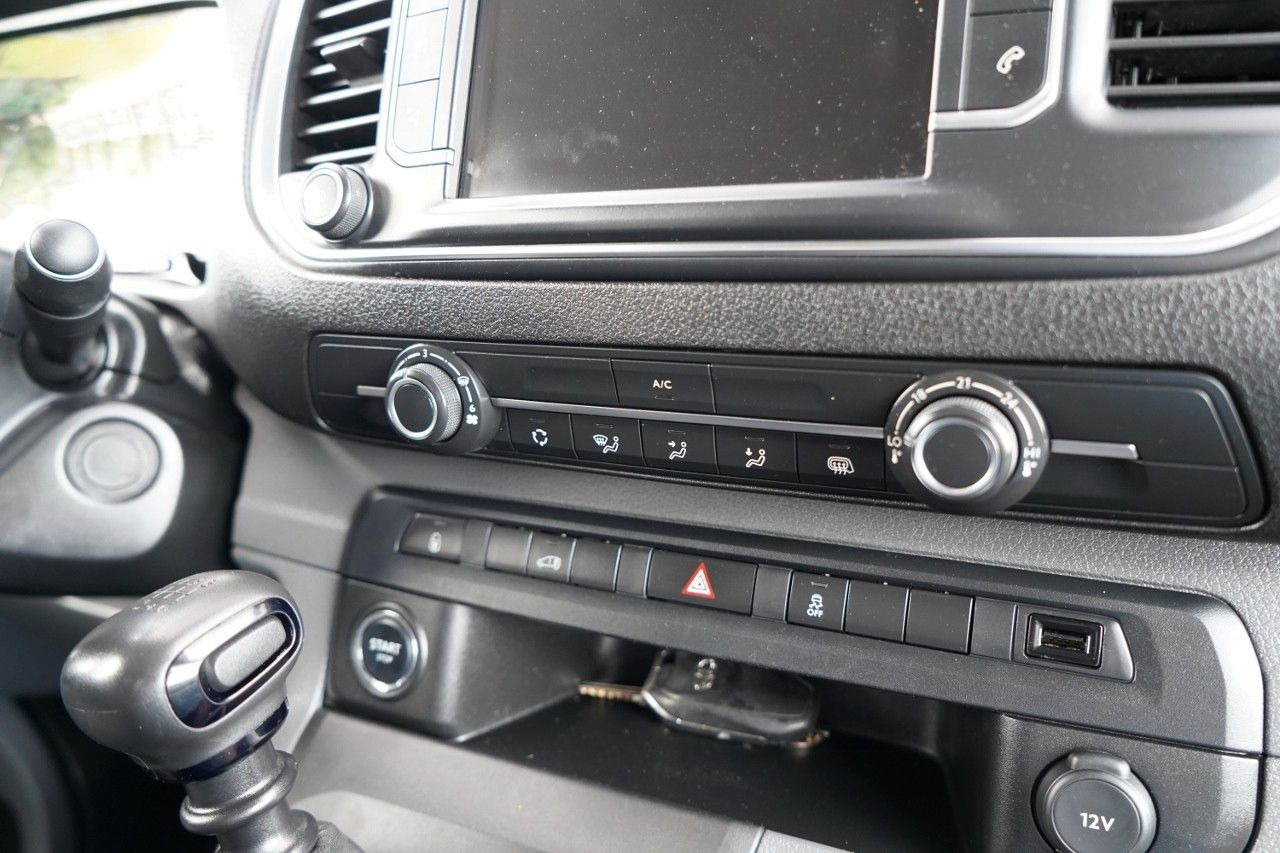 Furgão compacto Toyota PROACE / FURGON / BLASZAK / 2.0 D / ZABUDOWA: foto 15 Furgão compacto Toyota PROACE / FURGON / BLASZAK / 2.0 D / ZABUDOWA: foto 15