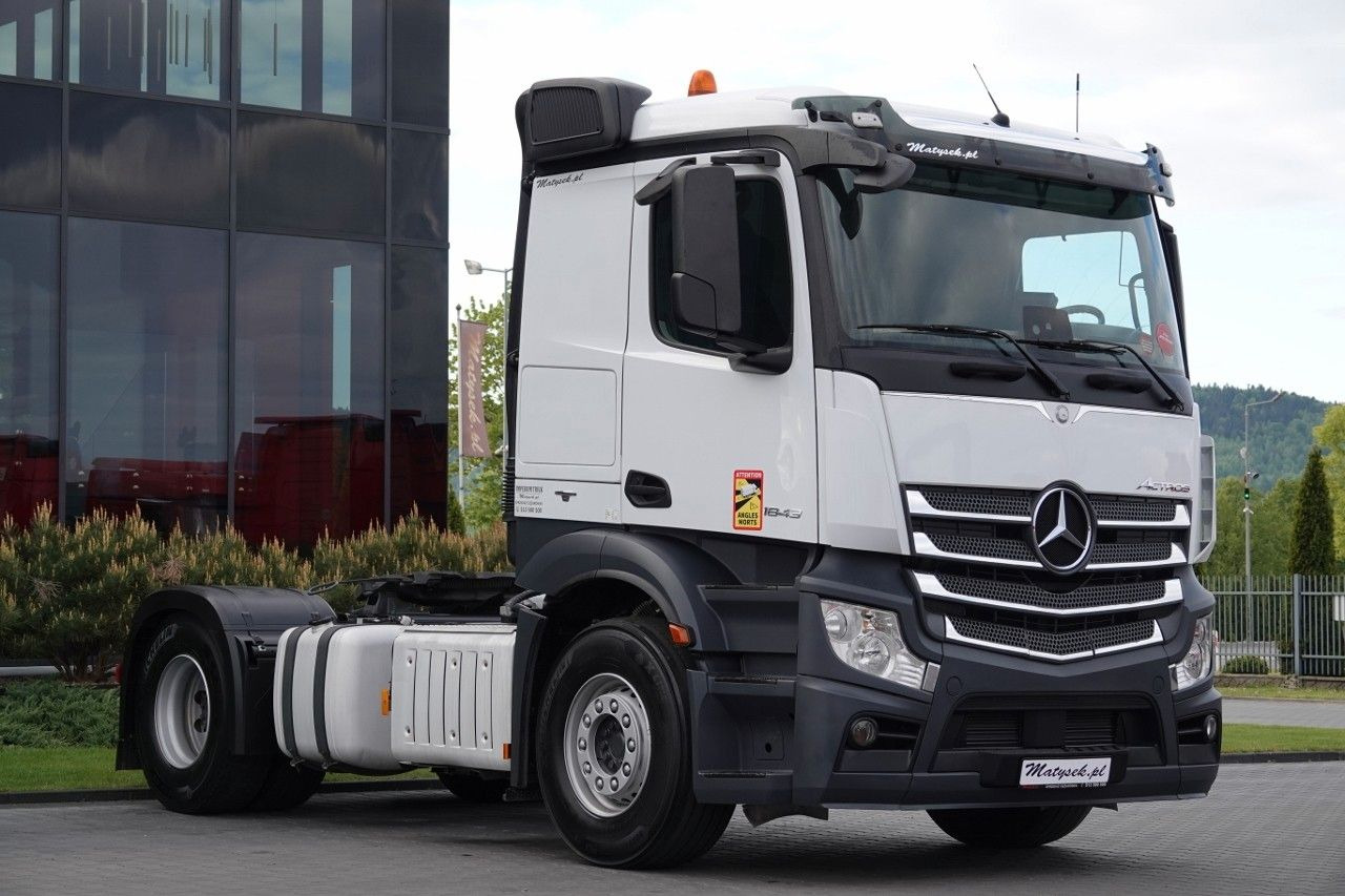 Mercedes-Benz ACTROS 1843 / RETARDER / HYDRAULIKA / NISKA KABI Mercedes-Benz ACTROS 1843 / RETARDER / HYDRAULIKA / NISKA KABI - Tractor: foto 1 Mercedes-Benz ACTROS 1843 / RETARDER / HYDRAULIKA / NISKA KABI Mercedes-Benz ACTROS 1843 / RETARDER / HYDRAULIKA / NISKA KABI - Tractor: foto 1
