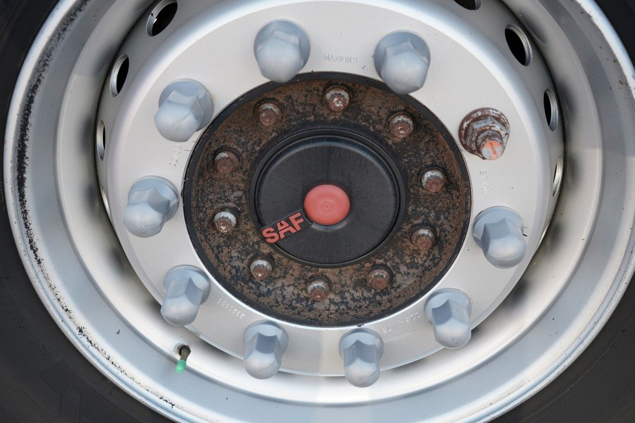 Semi-reboque de lona Wielton FIRANKA / STANDARD / OŚ PODNOSZONA / DACH PODNO: foto 26