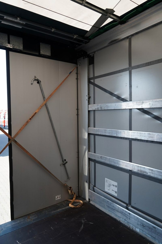 Semi-reboque de lona Wielton FIRANKA / STANDARD / OŚ PODNOSZONA / DACH PODNO: foto 20