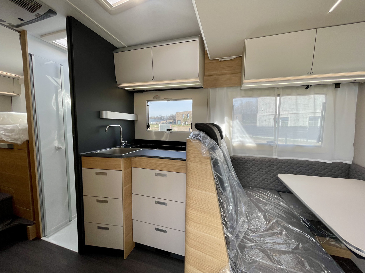 Autocaravana perfilada novo ADRIA Matrix 670 SL: foto 9 Autocaravana perfilada novo ADRIA Matrix 670 SL: foto 9