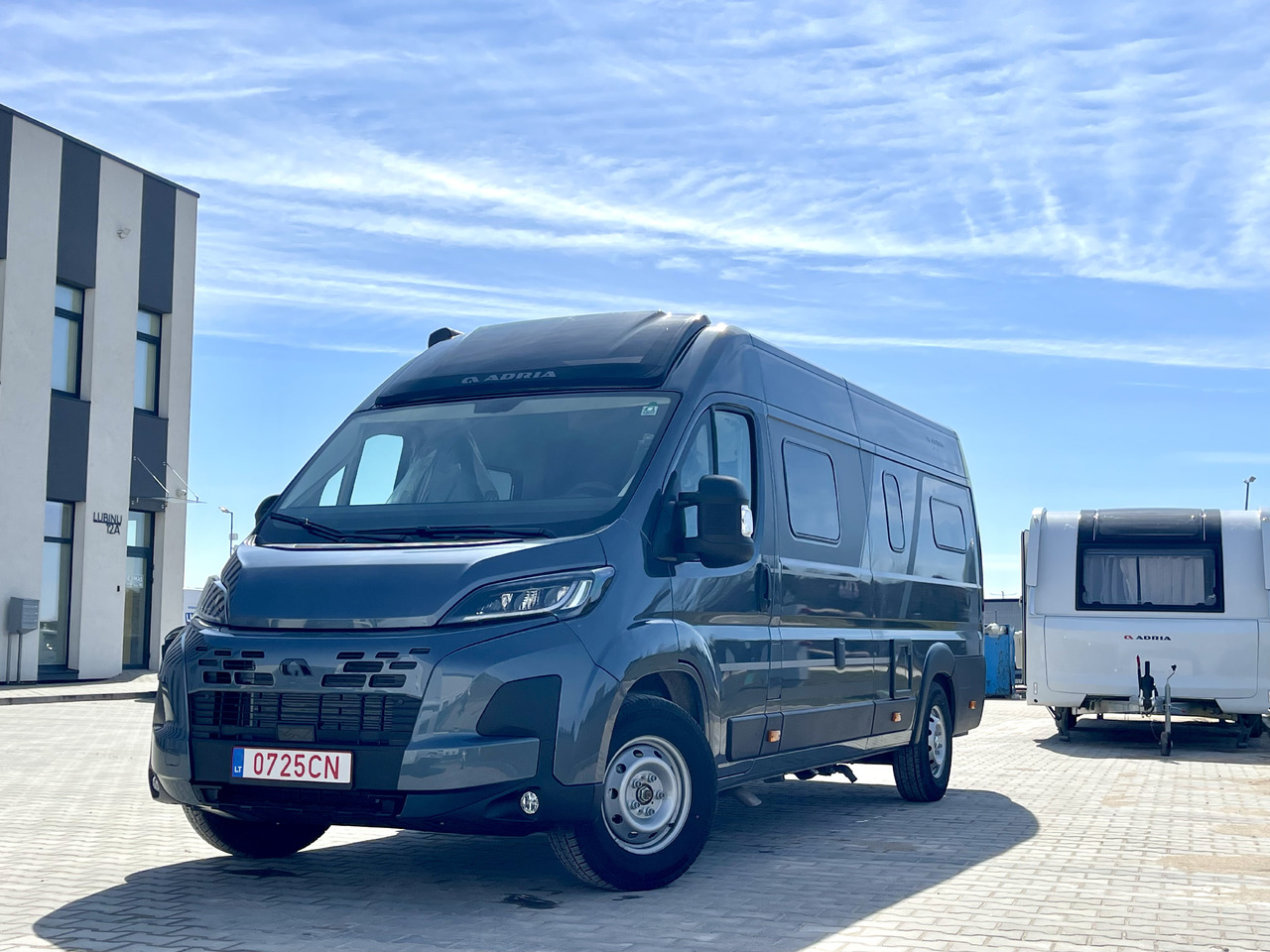 ADRIA TWIN 640 SGX - Campervan: foto 2 ADRIA TWIN 640 SGX - Campervan: foto 2