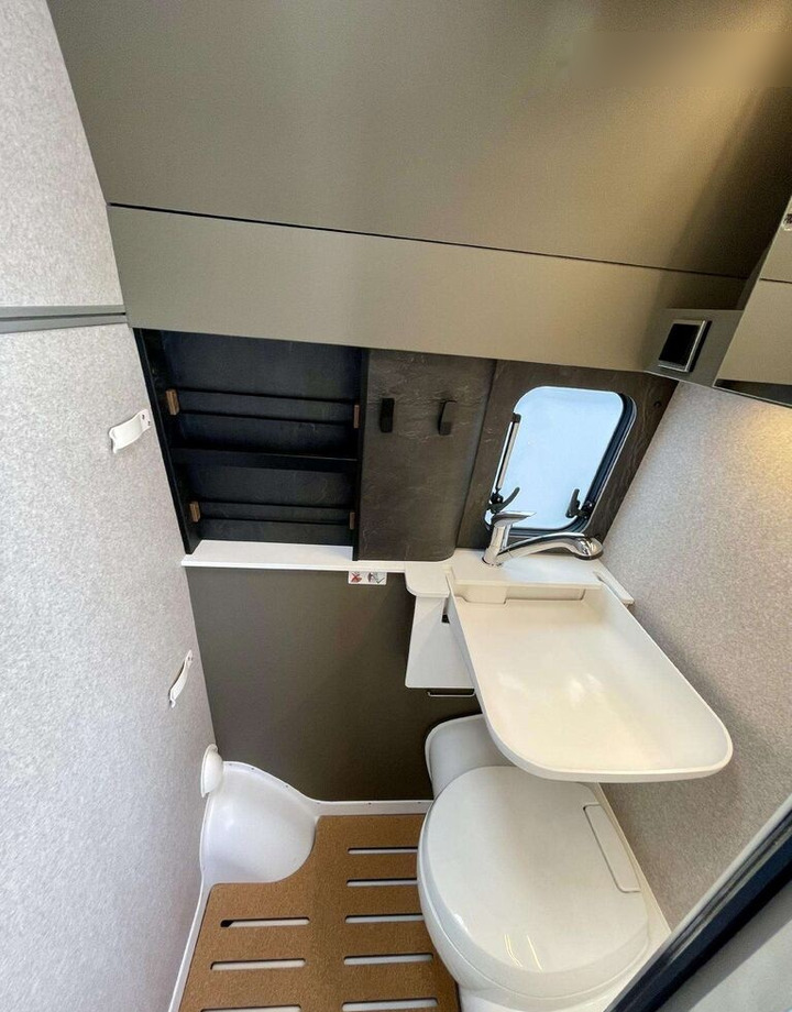 Locação financeira de Hymer Grand Canyon S 4x4 Hymer Grand Canyon S 4x4: foto 11