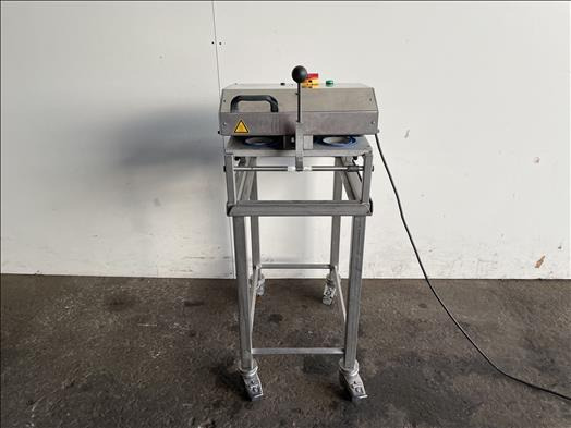 Bljalbers BLJ150 pot sealer - Máquina de embalagem: foto 1 Bljalbers BLJ150 pot sealer - Máquina de embalagem: foto 1