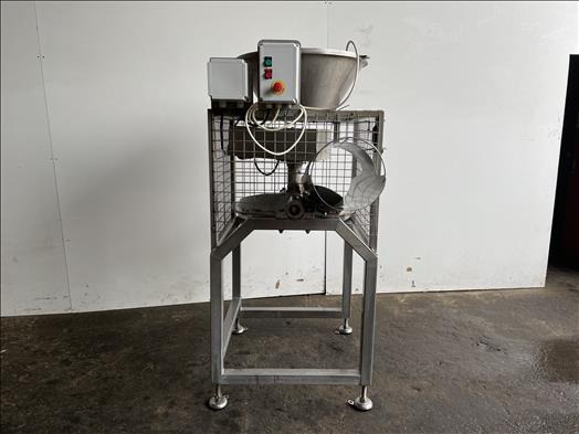 NNP Cabbage shredder - Equipamento de processamento de alimentos: foto 1 NNP Cabbage shredder - Equipamento de processamento de alimentos: foto 1