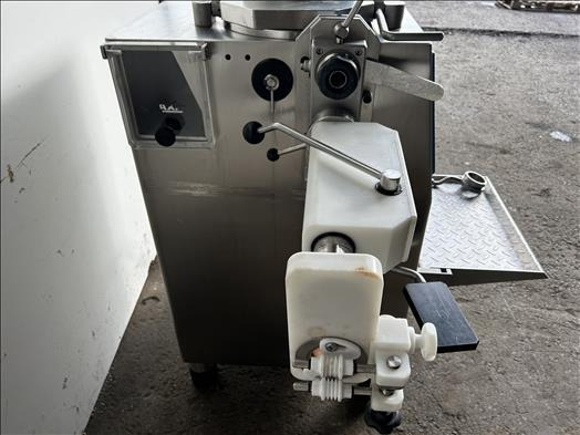 Rex RVF80 Vacuum filler - Equipamento de processamento de alimentos: foto 5 Rex RVF80 Vacuum filler - Equipamento de processamento de alimentos: foto 5