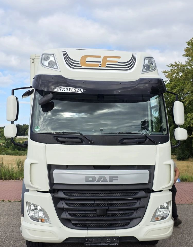 DAF CF 330 / 10.2017 / KONTENER MEBLOWY / IZOTERMA / WINDA / 18 PALET / E6 / NISKI PRZEBIEG / Z NIEMIEC / JAK NOWY / DUŻY SILNIK 10 837cm3// - Camião furgão: foto 3 DAF CF 330 / 10.2017 / KONTENER MEBLOWY / IZOTERMA / WINDA / 18 PALET / E6 / NISKI PRZEBIEG / Z NIEMIEC / JAK NOWY / DUŻY SILNIK 10 837cm3// - Camião furgão: foto 3