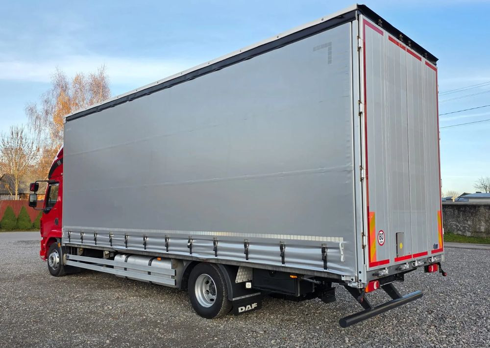 DAF LF 290 / WINDA / 16TON DMC / 3M WYSOKOŚĆ / JUMBO / FIRANKA / SYPIALKA / AUTOMAT / JEDEN WŁAŚCICIE / EURO 6 / 2017/ SPROWADZONY / 19 PALET / DUŻA ŁADOWNOŚĆ / - Camião de lona: foto 4 DAF LF 290 / WINDA / 16TON DMC / 3M WYSOKOŚĆ / JUMBO / FIRANKA / SYPIALKA / AUTOMAT / JEDEN WŁAŚCICIE / EURO 6 / 2017/ SPROWADZONY / 19 PALET / DUŻA ŁADOWNOŚĆ / - Camião de lona: foto 4