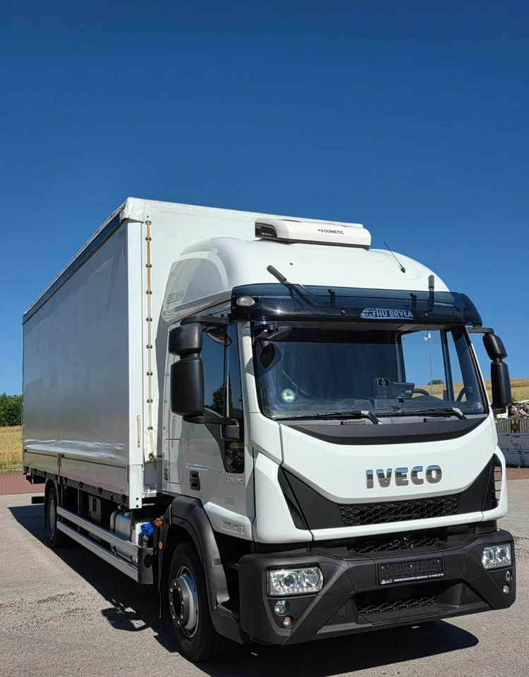 Iveco EUROCARGO 160E320/FIRANKA/WINDA/AUTOMAT/NISKI PRZEBIEG/E6/SPROWADZONY/PIERWSZY WŁAŚCICIEL - Camião de lona: foto 2 Iveco EUROCARGO 160E320/FIRANKA/WINDA/AUTOMAT/NISKI PRZEBIEG/E6/SPROWADZONY/PIERWSZY WŁAŚCICIEL - Camião de lona: foto 2