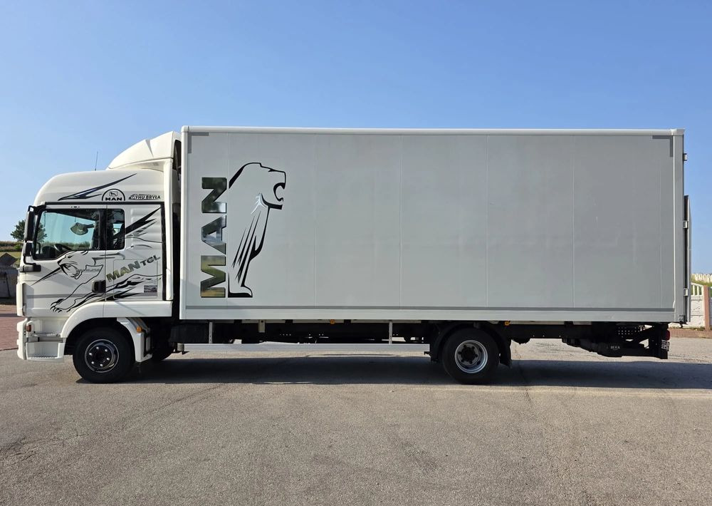 Camião furgão MAN TGL 12.250 / KONTENER / IZOTERMA / WINDA / 2019R / EURO 6 / PEŁEN SERWIS /  6 TON ŁADOWNOŚĆ  / SPROWADZONY / ZADBANY / JAK NOWY /  KSIĄŻKA SERWISOWA / E6 / 17 PALET: foto 8