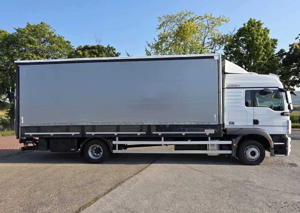 Camião de lona MAN TGM 15.290 / BURTO-FIRANKA / CAŁY NA PODUSZKACH /KLIMA POSTOJOWA / 2018R /  NISKI PRZEBIEG / 18 PALET / E6 / JAK NOWY / WINDA /: foto 8