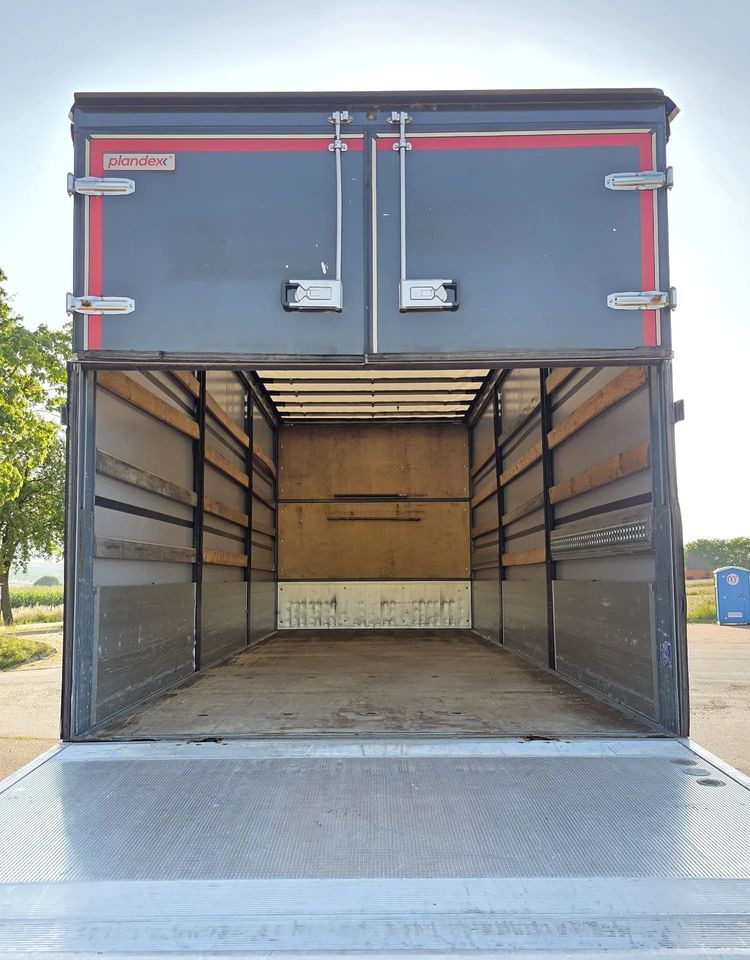 Camião de lona MAN TGM 15.290 / BURTO-FIRANKA / CAŁY NA PODUSZKACH /KLIMA POSTOJOWA / 2018R /  NISKI PRZEBIEG / 18 PALET / E6 / JAK NOWY / WINDA /: foto 6