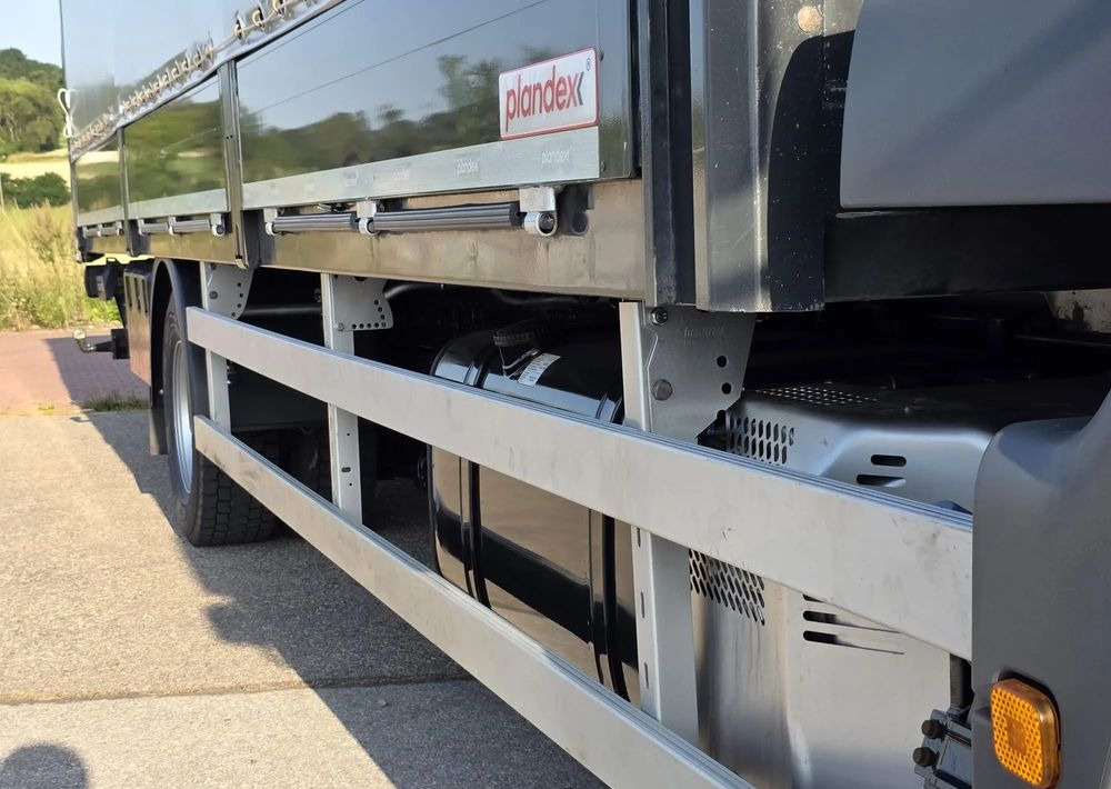 Camião de lona MAN TGM 15.290 / BURTO-FIRANKA / CAŁY NA PODUSZKACH /KLIMA POSTOJOWA / 2018R /  NISKI PRZEBIEG / 18 PALET / E6 / JAK NOWY / WINDA /: foto 14