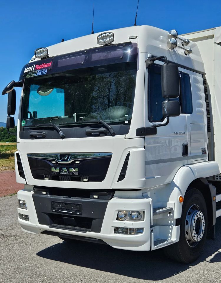 Camião de lona MAN TGM 15.290/E6/FIRANKA/BURTO-FIRANKA/SZKOŁA JAZDY/MAŁY ROZSTAW OSI/16PALET/WINDA/NISKI PRZEBIEG/2019/SERWISOWANY/JAK NOWY: foto 10