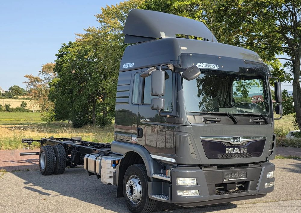 MAN TGM 15.290 / RAMA DO ZABUDOWY / AUTOMAT / SPROWADZONY / E6 / LIFT / ROZSTAW OSI 5.5M / LAWETA / POMOC DROGOWA / STAN BARDZO DOBRY/ - Camião chassi: foto 4 MAN TGM 15.290 / RAMA DO ZABUDOWY / AUTOMAT / SPROWADZONY / E6 / LIFT / ROZSTAW OSI 5.5M / LAWETA / POMOC DROGOWA / STAN BARDZO DOBRY/ - Camião chassi: foto 4