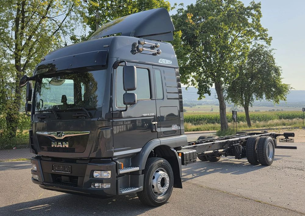 MAN TGM 15.290 / RAMA DO ZABUDOWY / AUTOMAT / SPROWADZONY / E6 / LIFT / ROZSTAW OSI 5.5M / LAWETA / POMOC DROGOWA / STAN BARDZO DOBRY/ - Camião chassi: foto 5 MAN TGM 15.290 / RAMA DO ZABUDOWY / AUTOMAT / SPROWADZONY / E6 / LIFT / ROZSTAW OSI 5.5M / LAWETA / POMOC DROGOWA / STAN BARDZO DOBRY/ - Camião chassi: foto 5