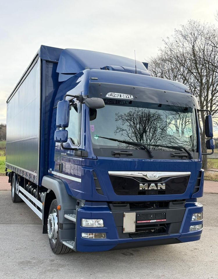 MAN TGM 18.340 / FIRANKA / SPROWADZONY / 9100 ŁADOWNOŚĆ / 18 PALET / E6 / WINDA / - Camião de lona: foto 3 MAN TGM 18.340 / FIRANKA / SPROWADZONY / 9100 ŁADOWNOŚĆ / 18 PALET / E6 / WINDA / - Camião de lona: foto 3