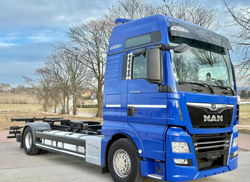 MAN TGX 18.430/SPROWADZONY/DO ŻYWCA/DO BYDŁA/2020/KLIMA POSTOJOWA/SERWISOWANY/JAK NOWY/NISKI PRZEBIEG/RAMA/BDF/E6 - Camião chassi: foto 1 MAN TGX 18.430/SPROWADZONY/DO ŻYWCA/DO BYDŁA/2020/KLIMA POSTOJOWA/SERWISOWANY/JAK NOWY/NISKI PRZEBIEG/RAMA/BDF/E6 - Camião chassi: foto 1