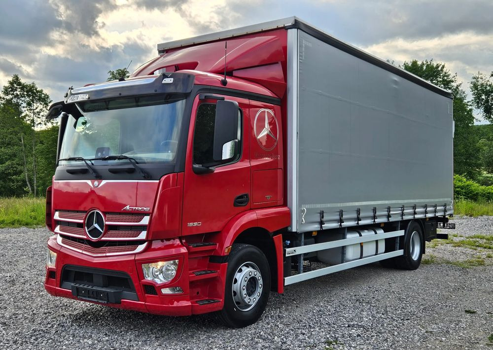 Mercedes-Benz ACTROS 1830/1827/1832/FIRANKA/WINDA/18 EUROPALET/AUTOMAT/Z NIEMIEC/2017/DUŻA ŁADOWNOŚĆ - Camião de lona: foto 1 Mercedes-Benz ACTROS 1830/1827/1832/FIRANKA/WINDA/18 EUROPALET/AUTOMAT/Z NIEMIEC/2017/DUŻA ŁADOWNOŚĆ - Camião de lona: foto 1