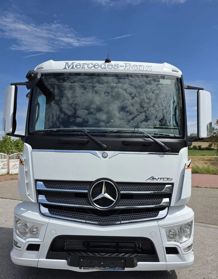 Mercedes-Benz ANTOS 1827 / ATEGO / ACTROS / E6 / ROZSTAW OSI 3.75M / WYWROT / BECZKA / UTRZYMANIE DRÓG / HAKOWIEC / SPROWADZONY / PIERWSZY WŁAŚCICIEL / STAN BDB - Camião chassi: foto 3 Mercedes-Benz ANTOS 1827 / ATEGO / ACTROS / E6 / ROZSTAW OSI 3.75M / WYWROT / BECZKA / UTRZYMANIE DRÓG / HAKOWIEC / SPROWADZONY / PIERWSZY WŁAŚCICIEL / STAN BDB - Camião chassi: foto 3