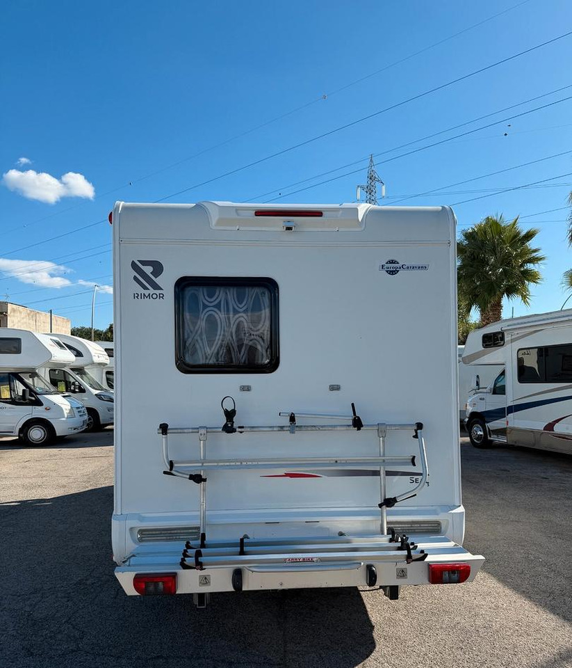 Rimor SEAL 3 - Autocaravana capucine: foto 5 Rimor SEAL 3 - Autocaravana capucine: foto 5
