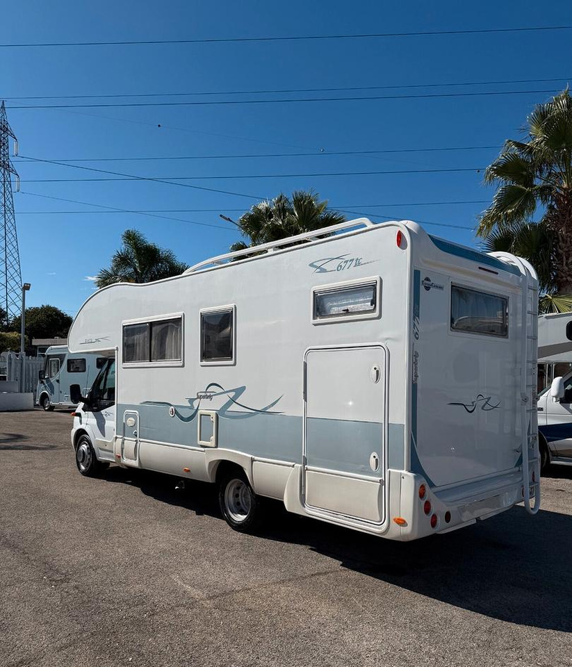 Rimor SUPERBRIG 677 TC - Autocaravana capucine: foto 5 Rimor SUPERBRIG 677 TC - Autocaravana capucine: foto 5